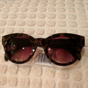 BNWT Perverse Tortoise sunglasses